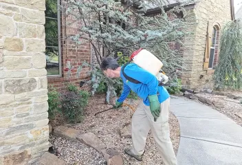 tech-spraying-hose